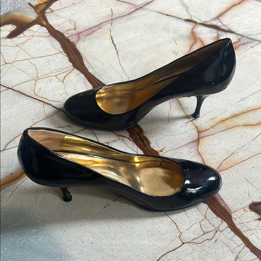 👠 Coach Black Patent Leather Pumps ✨ Timeless Elegance - Picture 4 of 9